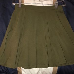 Olive mini skirt